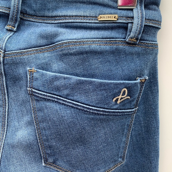 DL1961 Cindy Slim Bootcut Jean | Petite | 0 - Picture 6 of 11